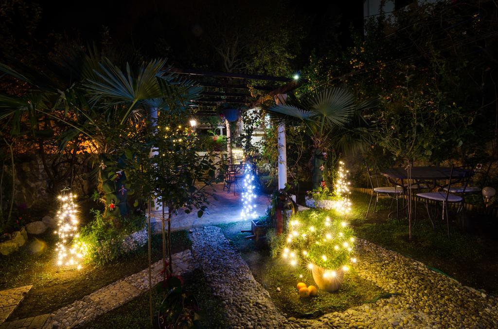 Garden 3*